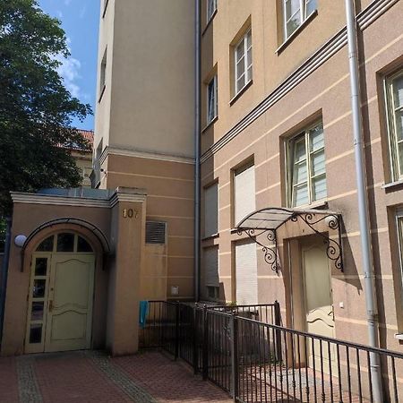 Apartament Przy Fontannie Neptuna 格但斯克 外观 照片